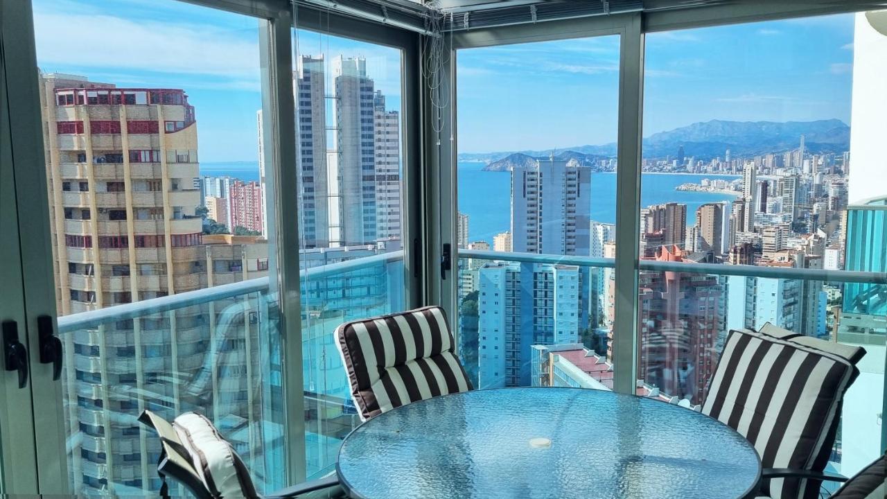 Skyline 14 Large And Sunny All-Day Balcony With Stunning Sea Views Бенидорм Экстерьер фото